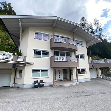 Ferien Haus - Ferienwohnung Lorena Нойштифт-им-Штубайталь Экстерьер фото