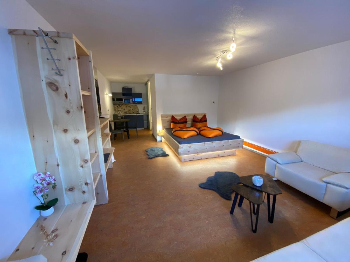 Ferien Haus - Ferienwohnung Lorena Нойштифт-им-Штубайталь Экстерьер фото