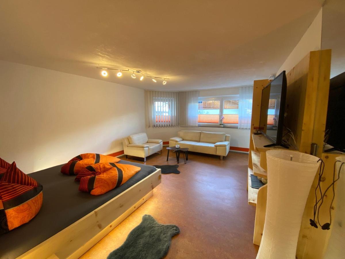 Ferien Haus - Ferienwohnung Lorena Нойштифт-им-Штубайталь Экстерьер фото